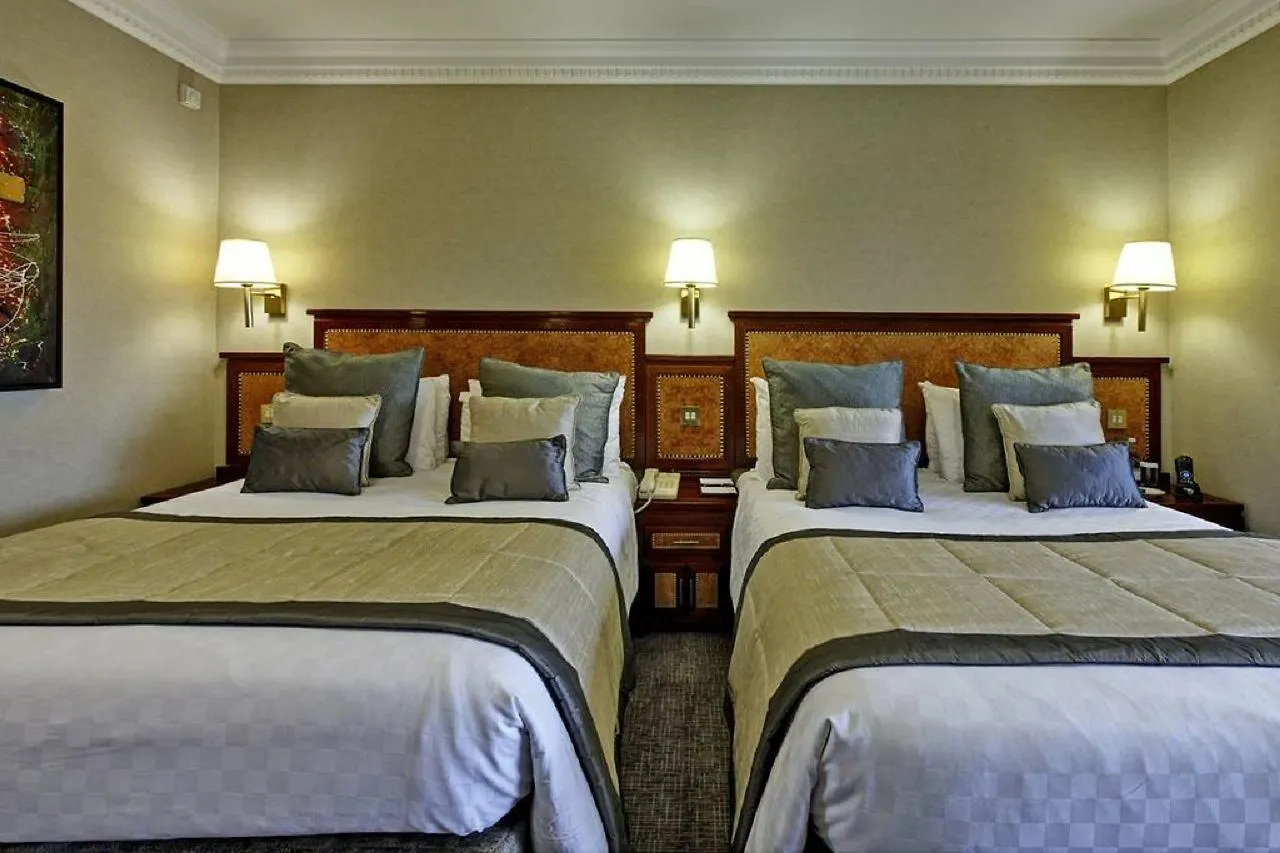 Leonardo Royal Hotel London City - Tower Of London 4*,